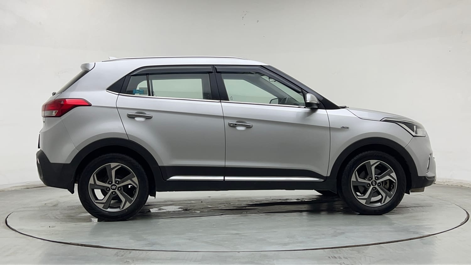 Used 2018 Hyundai Creta SX 1.6 AT CRDi Diesel Automatic exterior RIGHT SIDE VIEW