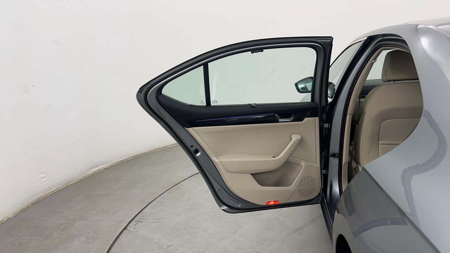 Used 2019 Skoda Superb L&K TDI AT Diesel Automatic interior LEFT REAR DOOR OPEN VIEW