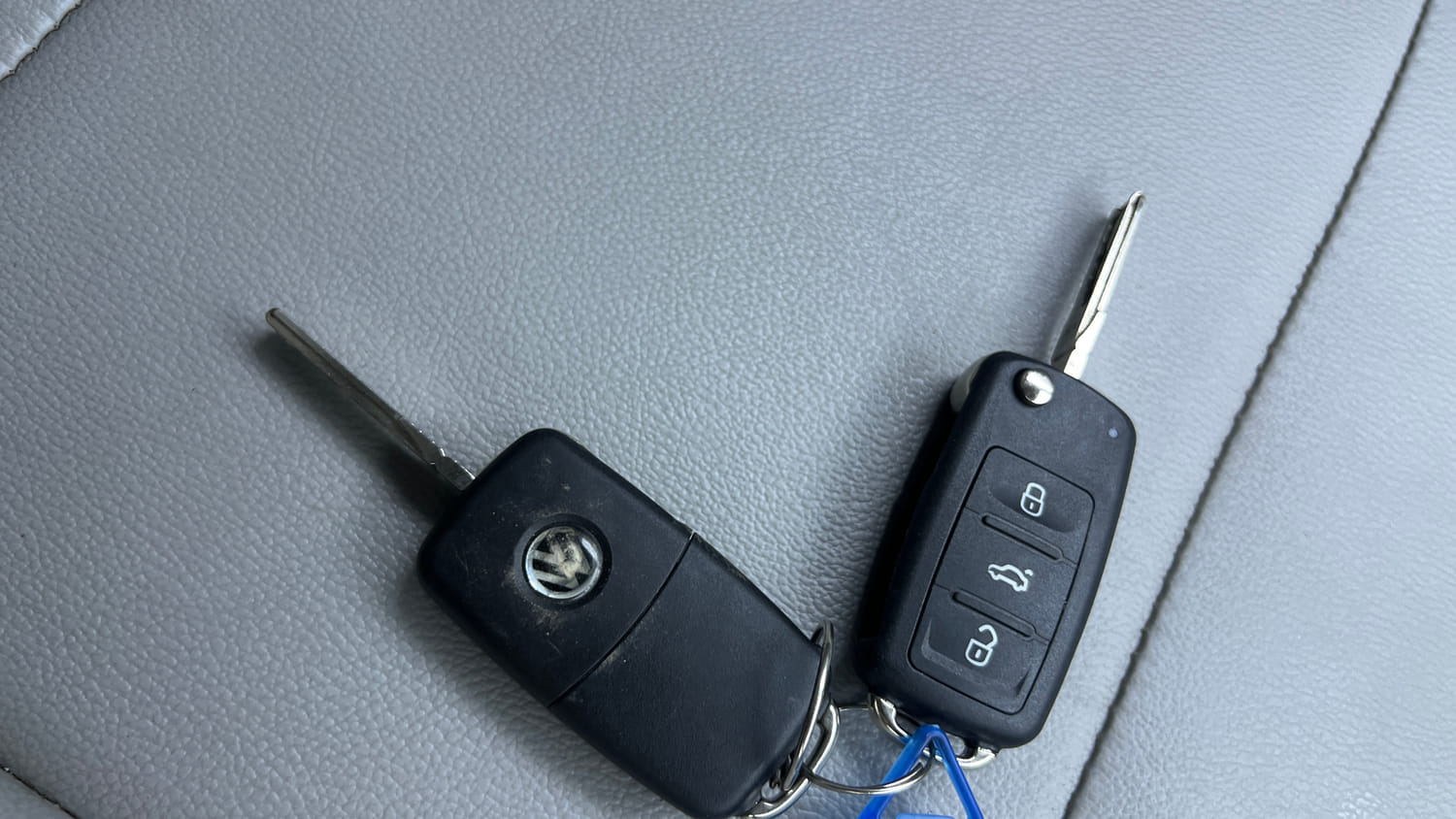 Used 2013 Volkswagen Polo Highline1.2L (P) Petrol Manual extra CAR KEY VIEW