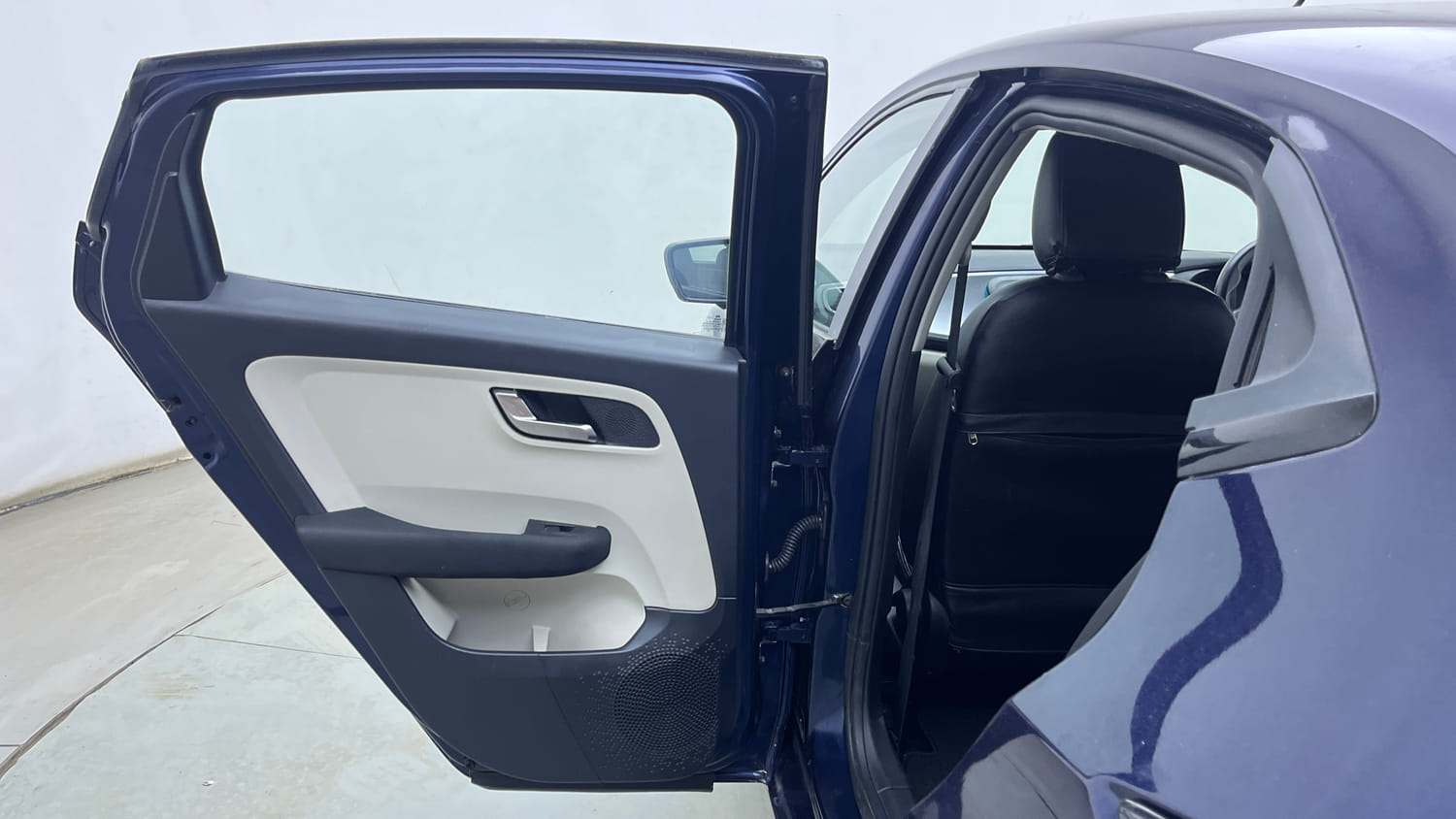 Used 2022 Tata Altroz XZA Petrol Petrol Automatic interior LEFT REAR DOOR OPEN VIEW