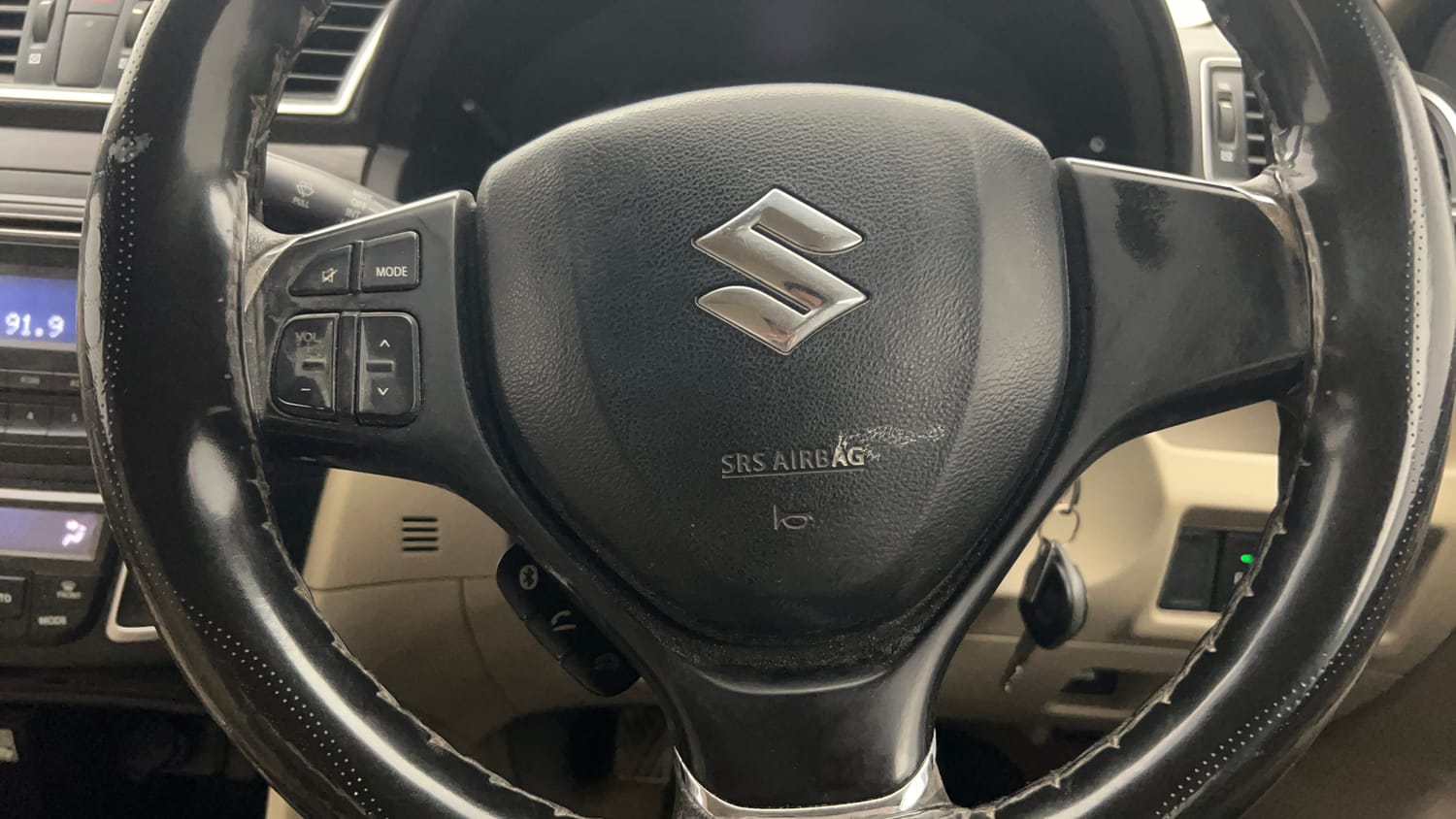 Used 2018 Maruti Suzuki Ciaz Delta 1.4 MT Petrol Manual top_features Steering mounted controls