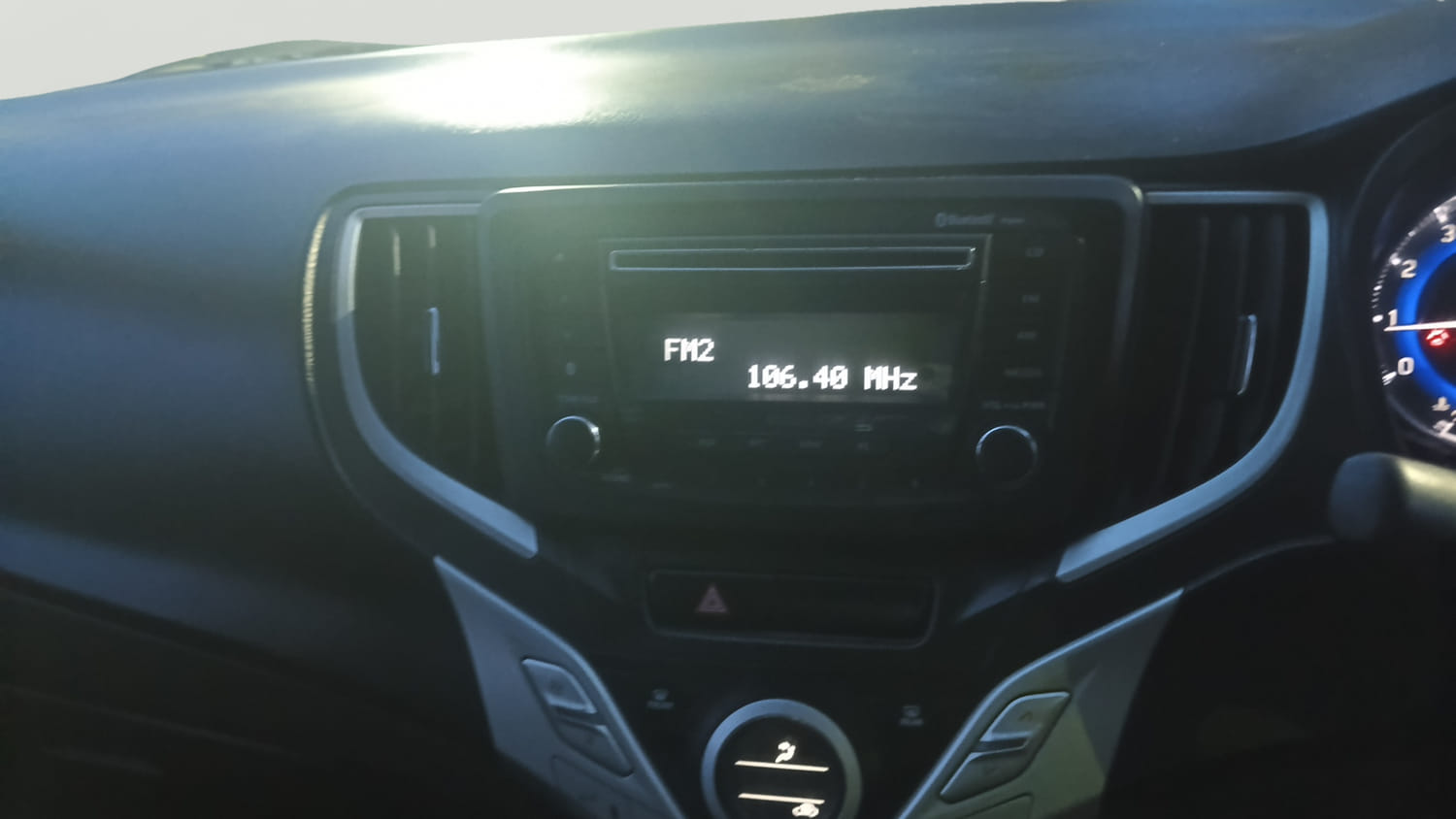 Used 2018 Maruti Suzuki Baleno Zeta 1.2 Petrol Manual interior MUSIC SYSTEM & AC CONTROL VIEW