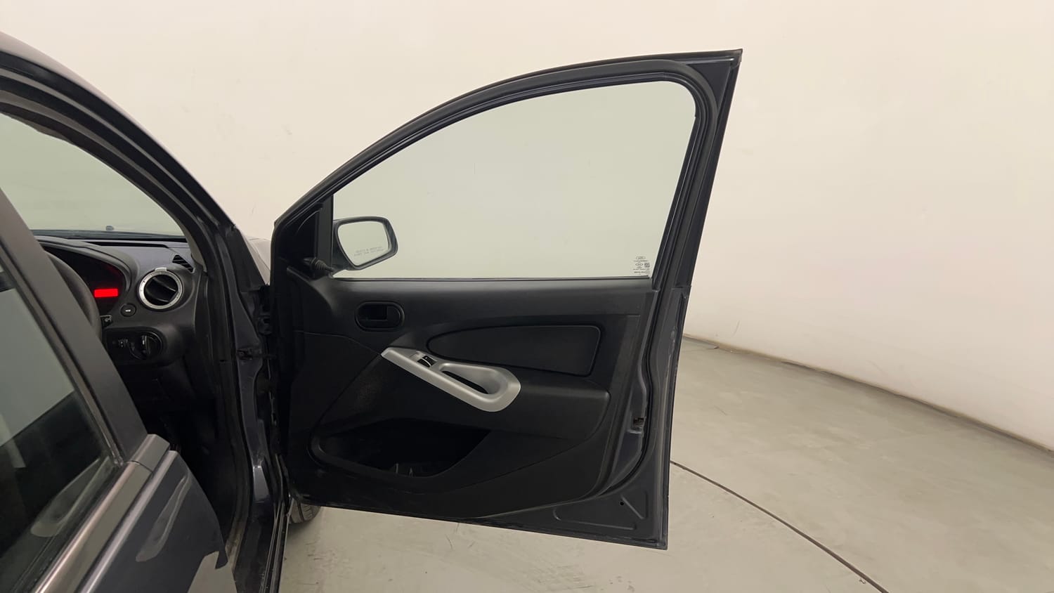 Used 2012 Ford Figo Duratec Petrol ZXI 1.2 Petrol Manual interior RIGHT FRONT DOOR OPEN VIEW
