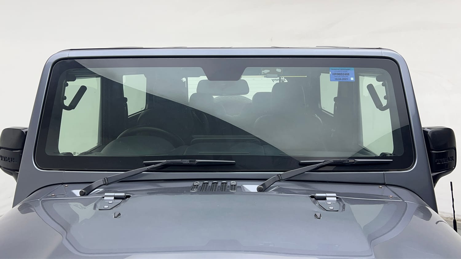Used 2021 mahindra Thar LX Hard Top Petrol AT 4WD Petrol Automatic exterior FRONT WINDSHIELD VIEW