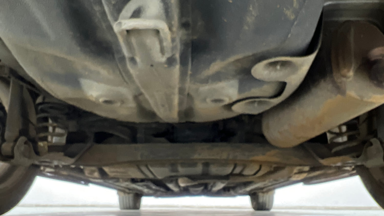 Used 2021 Hyundai Verna SX 1.5 VTVT IVT Petrol Automatic extra REAR UNDERBODY VIEW (TAKEN FROM REAR)