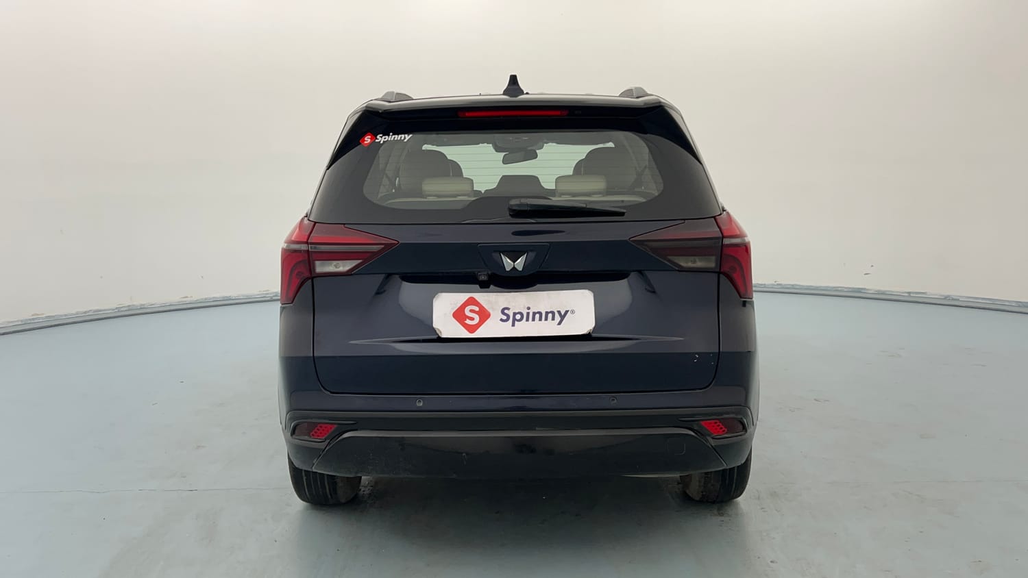 Used 2021 Mahindra XUV700 AX 7 Petrol AT Luxury Pack 7 STR Petrol Automatic exterior BACK VIEW