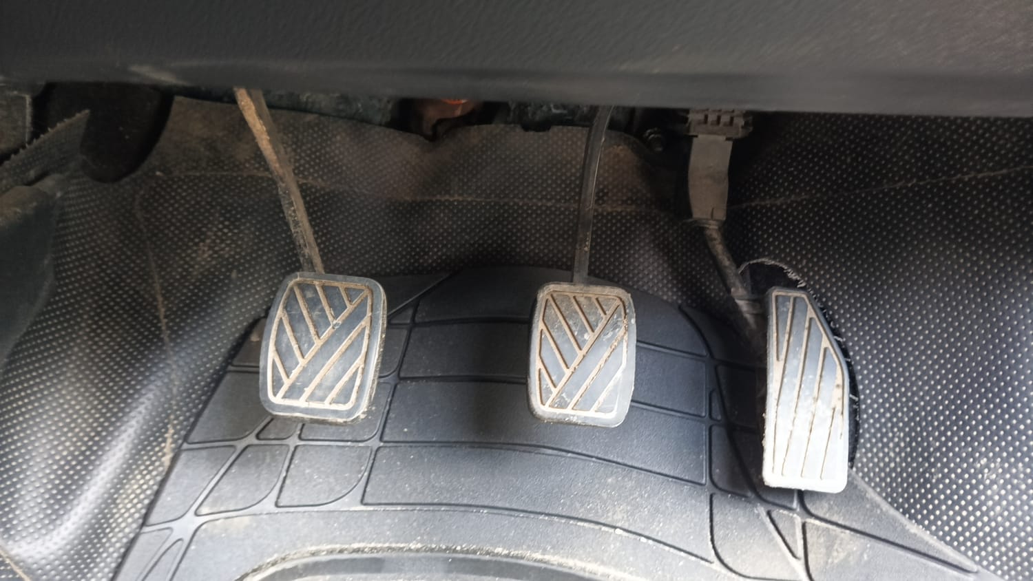 Used 2018 Maruti Suzuki Baleno Zeta 1.2 Petrol Manual interior PEDALS VIEW