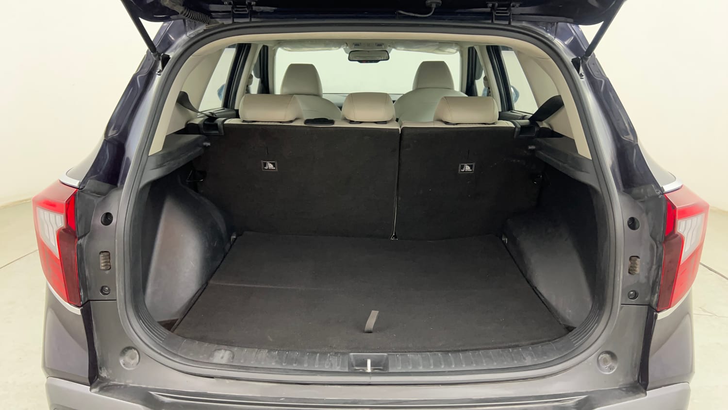 Used 2023 Kia Seltos HTX 1.5 Petrol Manual interior DICKY INSIDE VIEW