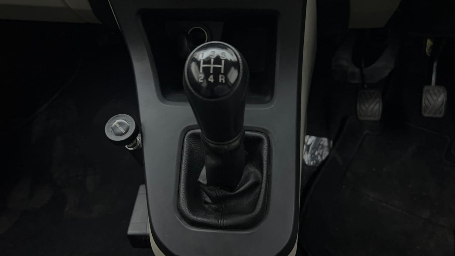 Used 2024 Maruti Suzuki Wagon R VXI 1.0 Petrol Manual interior GEAR  KNOB VIEW