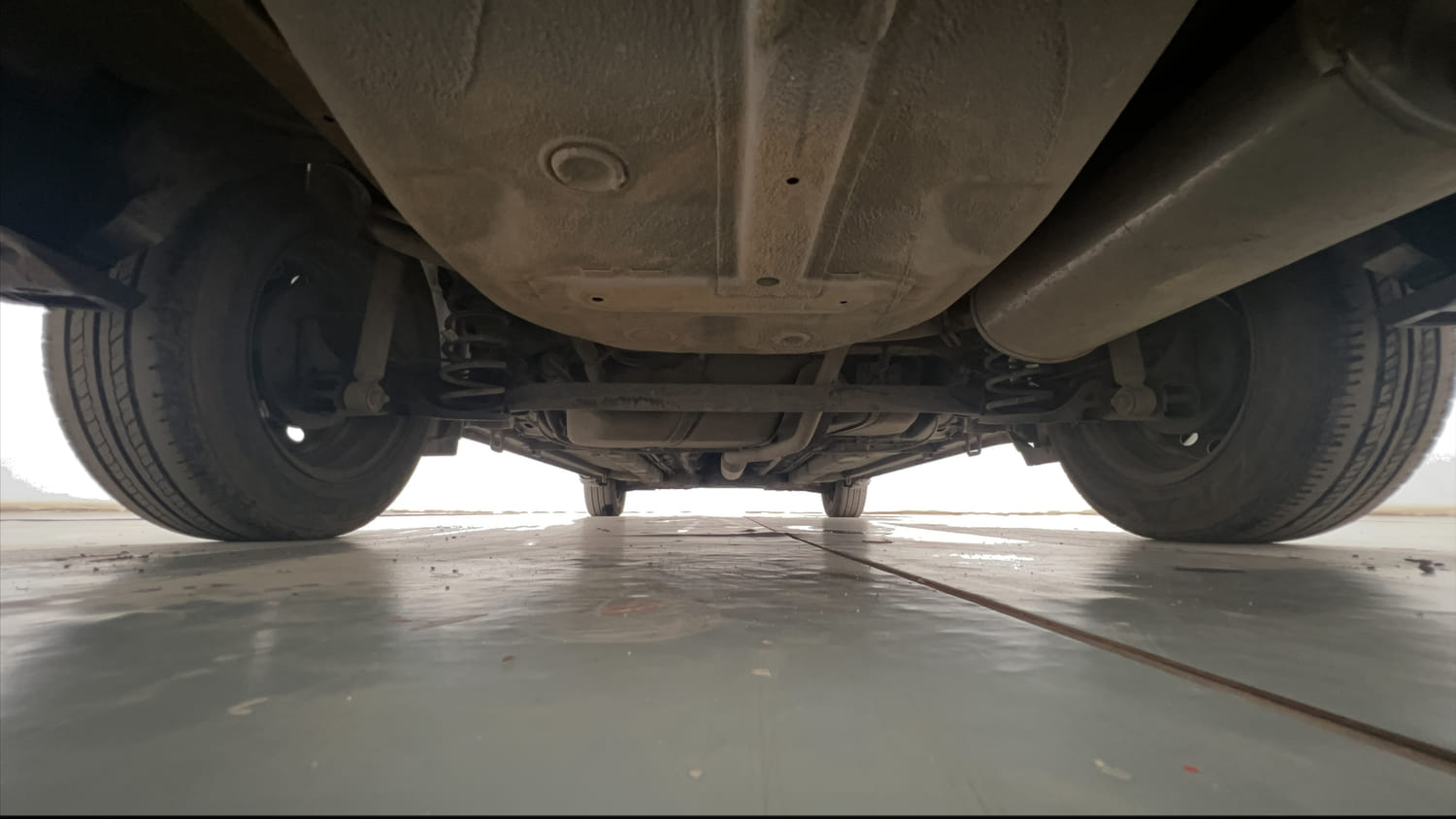 Used 2018 Maruti Suzuki Ciaz Delta 1.4 MT Petrol Manual extra REAR UNDERBODY VIEW (TAKEN FROM REAR)