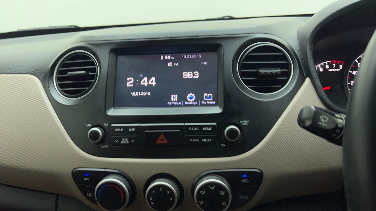 Used 2018 Hyundai Grand i10 Sportz 1.2 Kappa VTVT Petrol Manual top_features Touch screen infotainment system