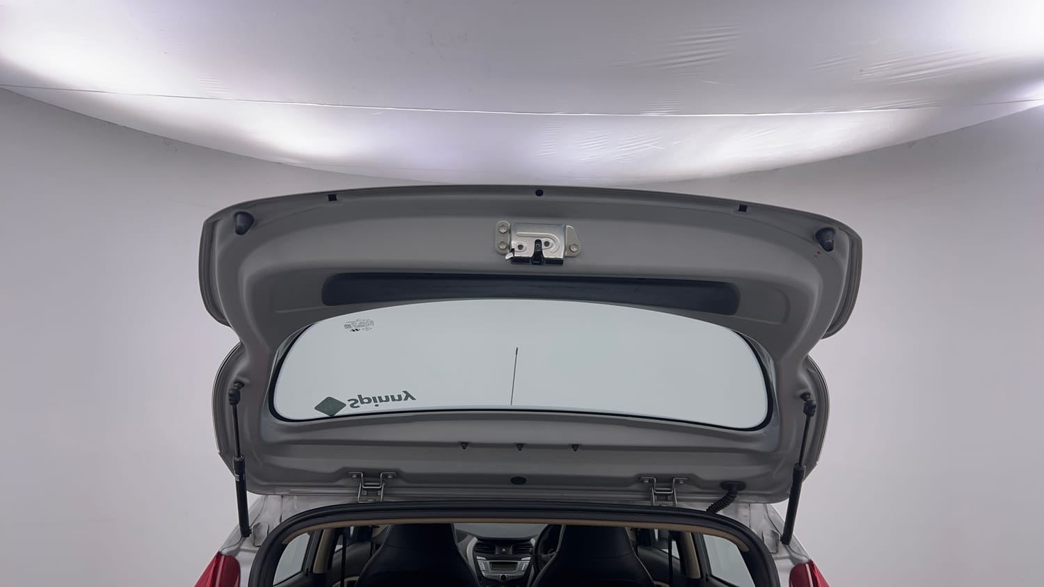 Used 2015 Hyundai Eon Magna + Petrol Manual interior DICKY DOOR OPEN VIEW