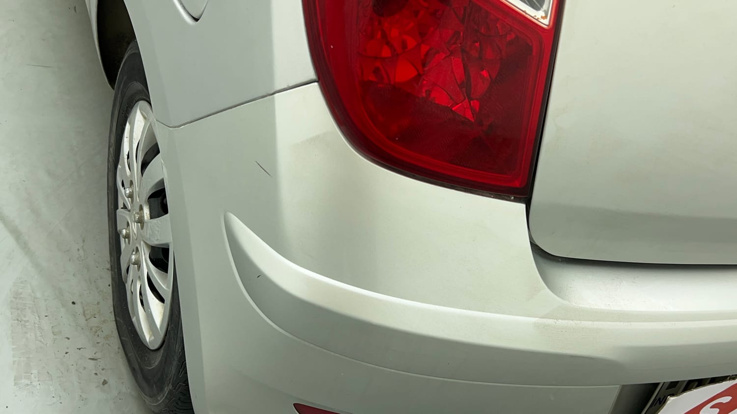 Used 2014 Hyundai i10 Sportz 1.1 iRDE2 Petrol Manual dents MINOR SCRATCH