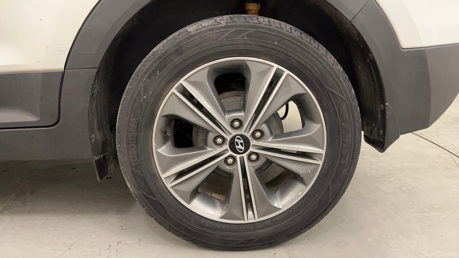 Used 2016 Hyundai Creta 1.6 SX Plus AT Diesel Automatic tyres LEFT REAR TYRE RIM VIEW
