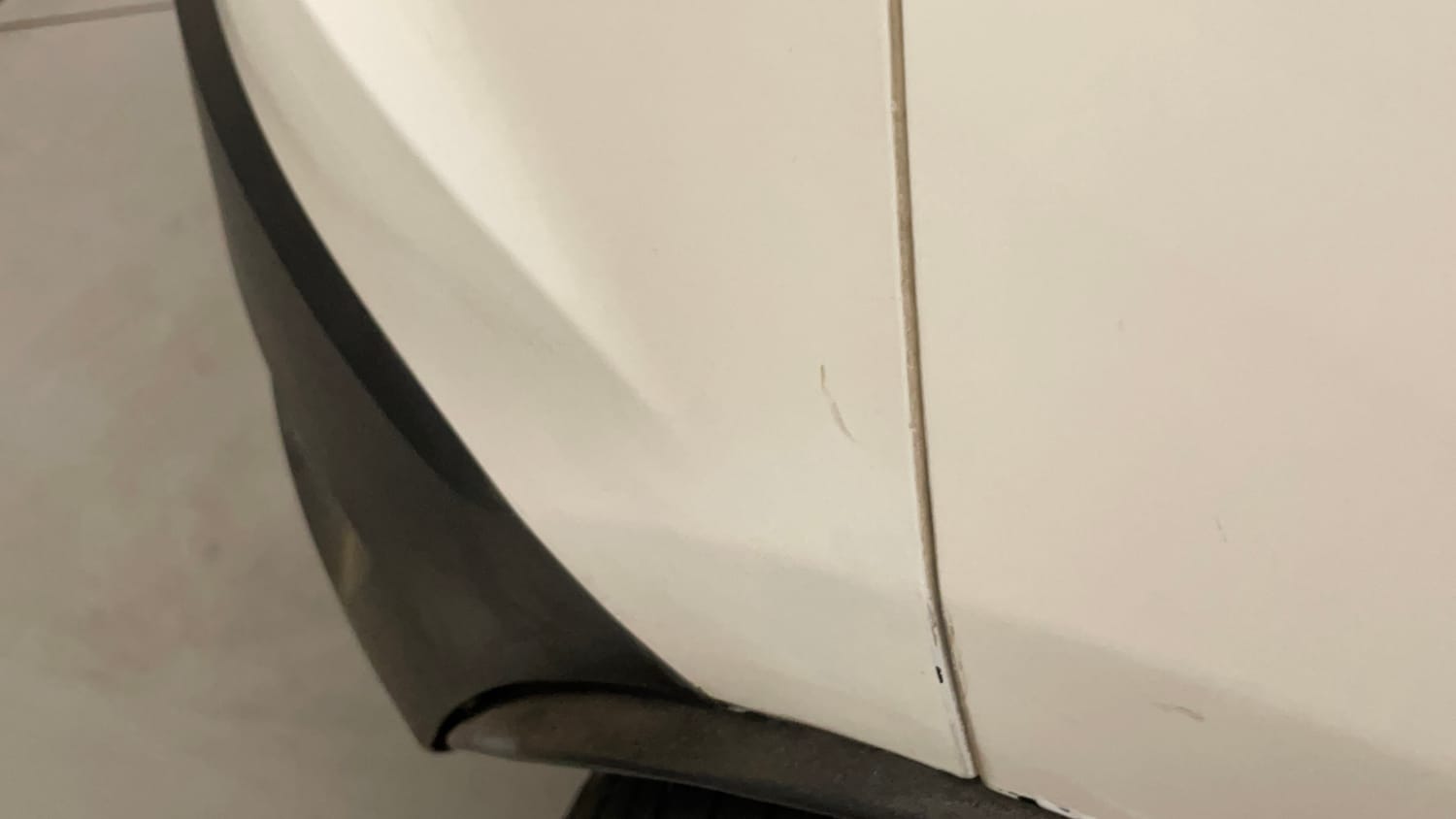 Used 2015 Ford EcoSport Titanium 1.5L Ti-VCT AT Petrol Automatic dents MINOR SCRATCH