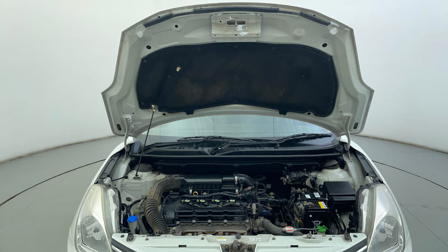 Used 2018 Maruti Suzuki Baleno Zeta 1.2 Petrol Manual engine ENGINE & BONNET OPEN FRONT VIEW