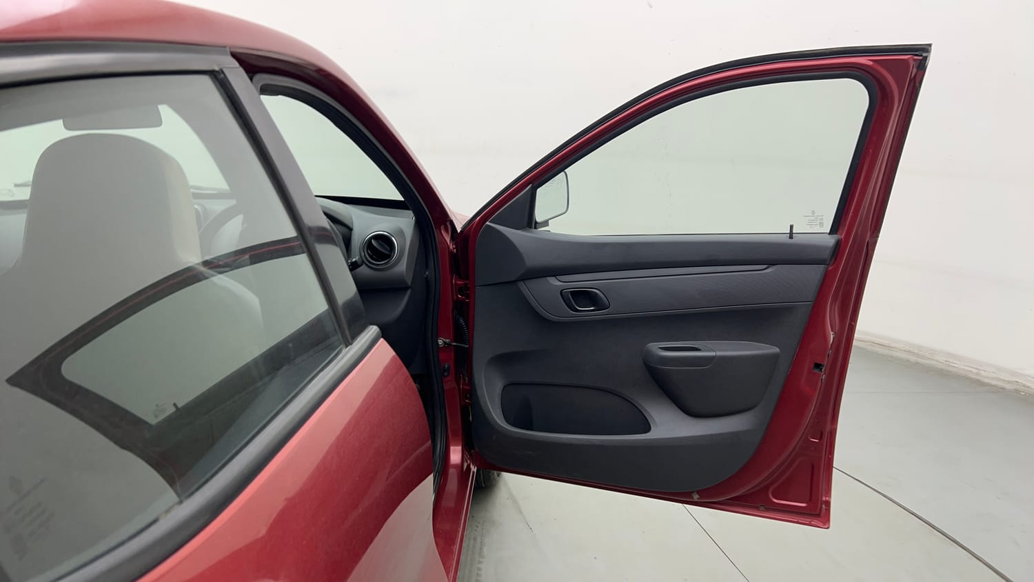 Used 2016 Renault Kwid RXT Petrol Manual interior RIGHT FRONT DOOR OPEN VIEW