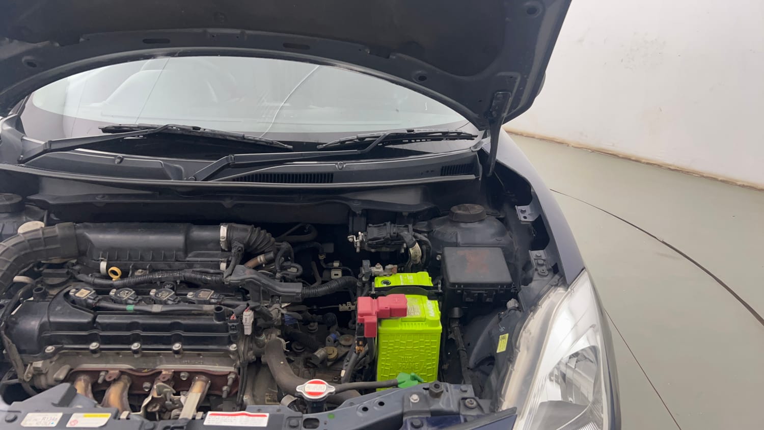 Used 2018 Maruti Suzuki Swift LXi Petrol Manual engine ENGINE LEFT SIDE HINGE & APRON VIEW