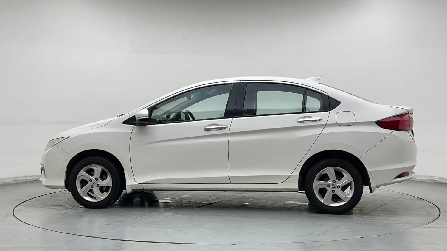 Used 2015 Honda City V Petrol Manual exterior LEFT SIDE VIEW