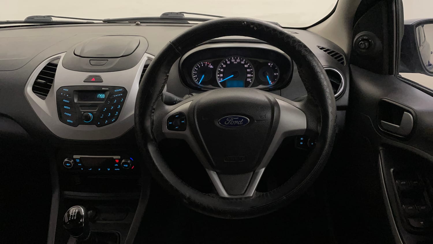 Used 2017 Ford Figo Titanium 1.2 Ti-VCT Petrol Manual interior STEERING VIEW