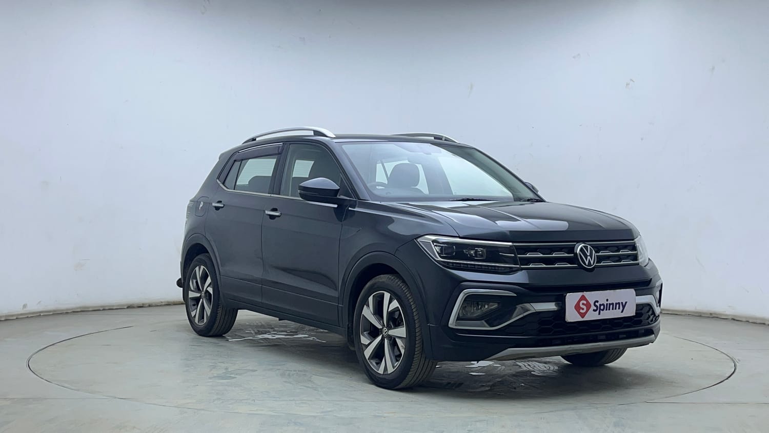 Used 2023 Volkswagen Taigun Topline 1.0 TSI MT Petrol Manual exterior RIGHT FRONT CORNER VIEW