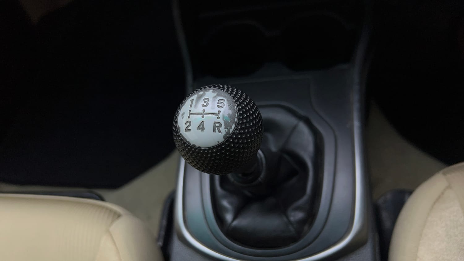 Used 2015 Honda City V Petrol Manual interior GEAR  KNOB VIEW