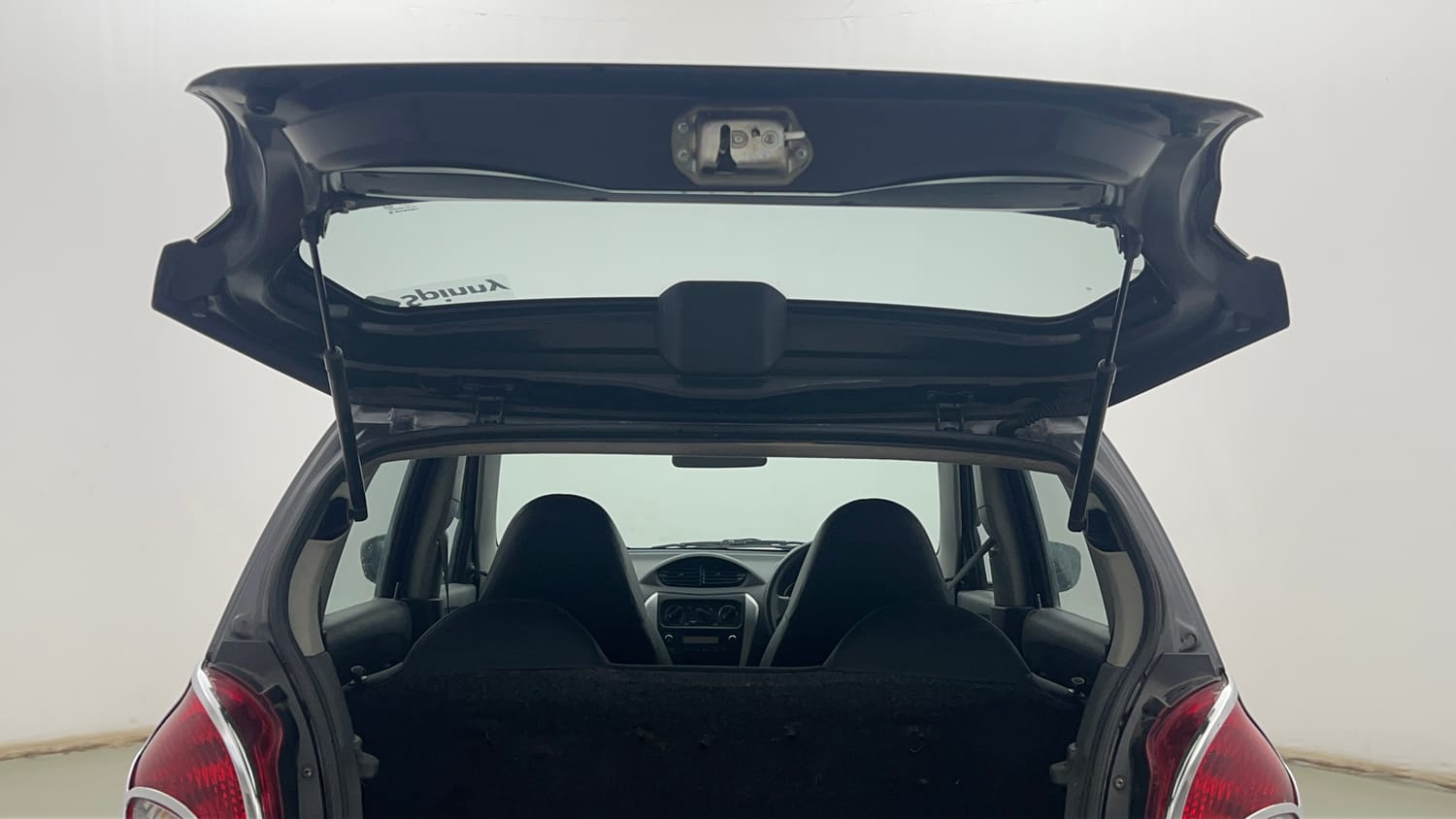 Used 2019 Maruti Suzuki Alto 800 VXi (O) Petrol Manual interior DICKY DOOR OPEN VIEW