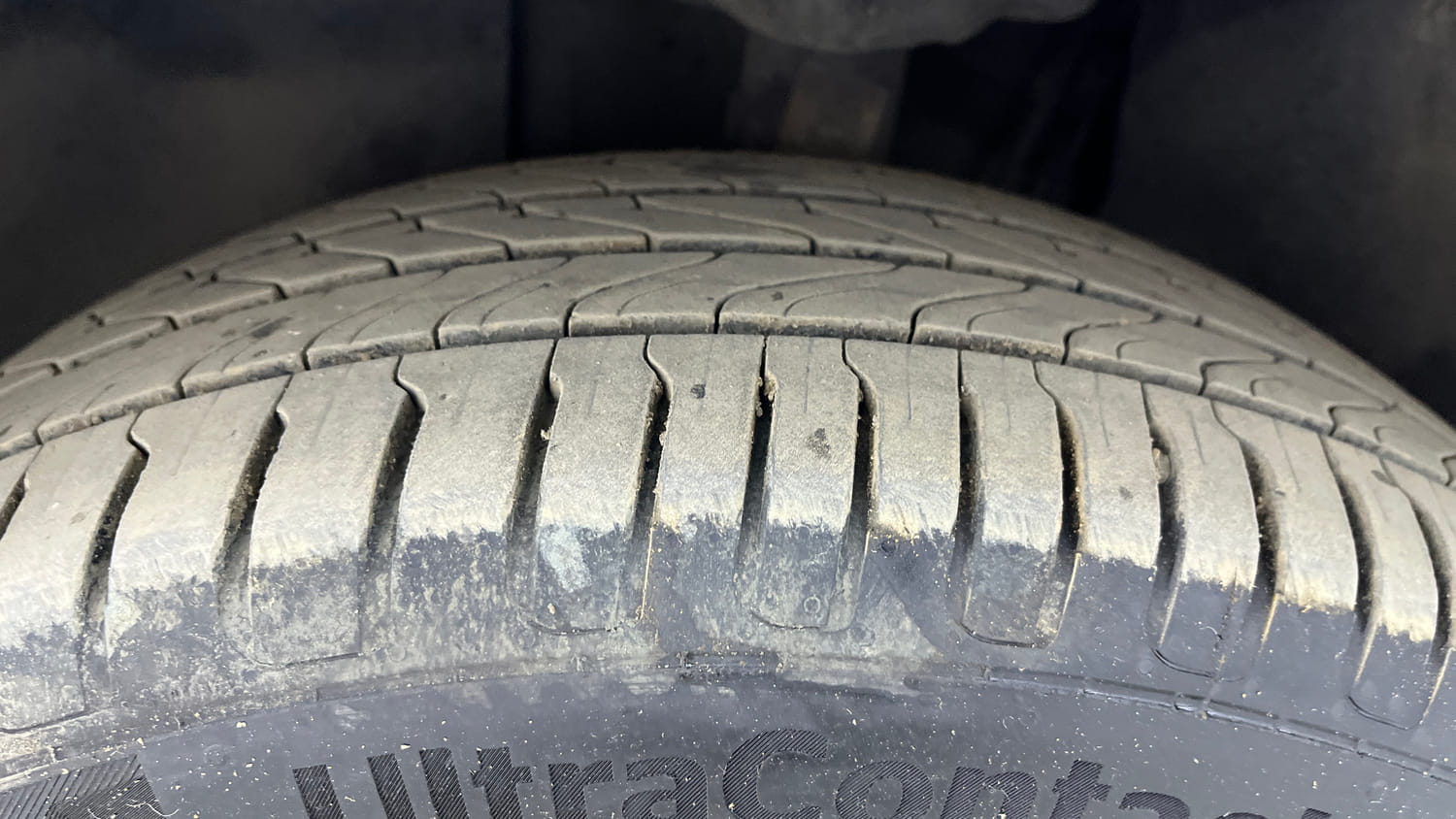 Used 2023 Volkswagen Virtus Topline 1.0 TSI AT Petrol Automatic tyres LEFT FRONT TYRE TREAD VIEW