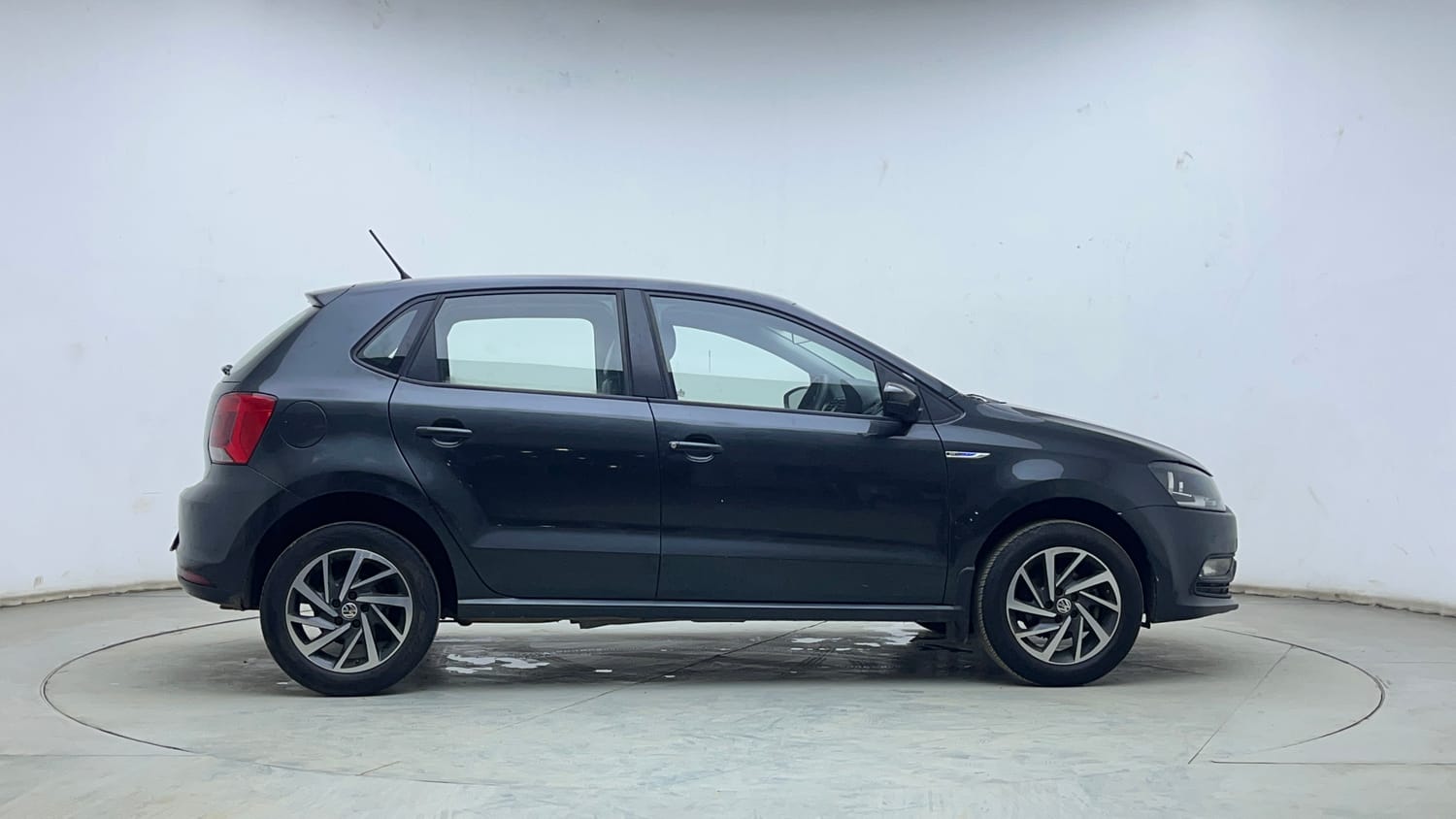 Used 2020 Volkswagen Polo Comfortline 1.0L (P) Petrol Manual exterior RIGHT SIDE VIEW