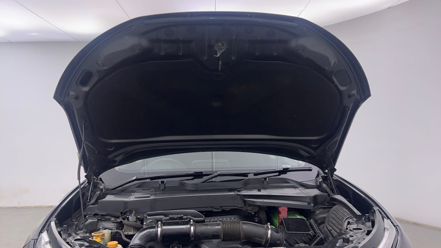 Used 2019 Tata Harrier XT Diesel Manual engine ENGINE & BONNET OPEN FRONT VIEW