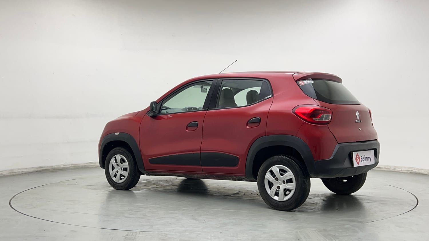 Used 2016 Renault Kwid RXT Petrol Manual exterior LEFT REAR CORNER VIEW