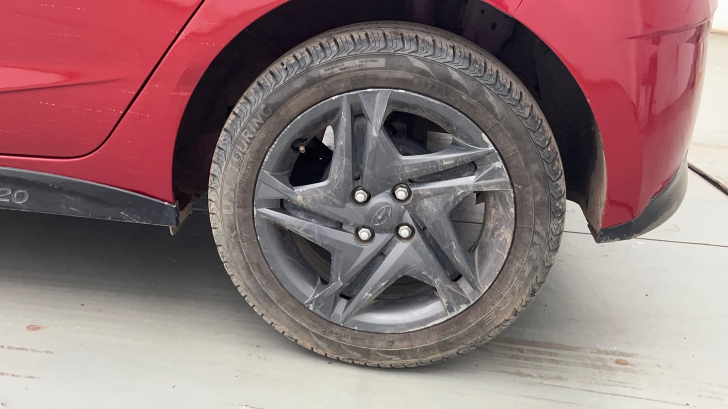 Used 2021 Hyundai i20 Sportz 1.2 MT Petrol Manual tyres LEFT REAR TYRE RIM VIEW