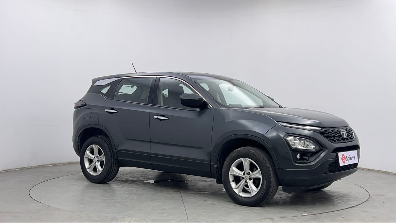 Used 2019 Tata Harrier XT Diesel Manual exterior RIGHT FRONT CORNER VIEW
