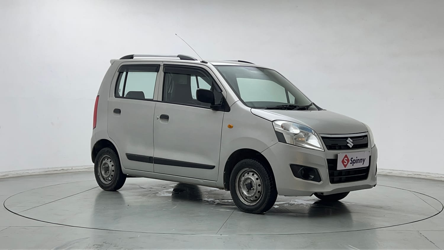 Used 2015 Maruti Suzuki Wagon R LXI Petrol Manual exterior RIGHT FRONT CORNER VIEW