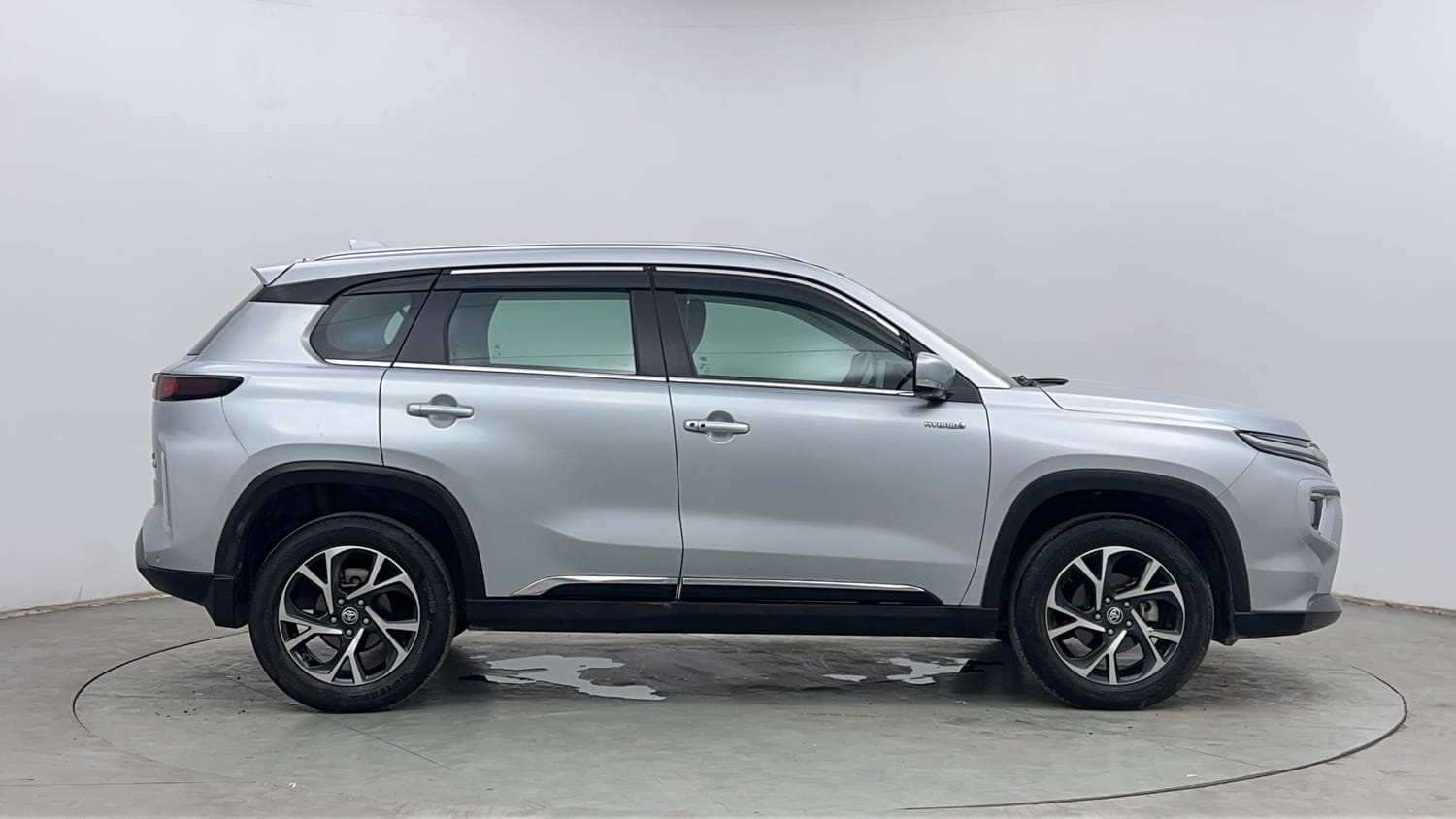 Used 2024 Toyota Urban Cruiser Hyryder G Hybrid Hybrid Automatic exterior RIGHT SIDE VIEW