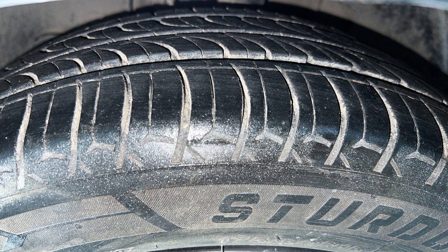 Used 2021 Tata Tiago XZ Plus Petrol Manual tyres LEFT FRONT TYRE TREAD VIEW