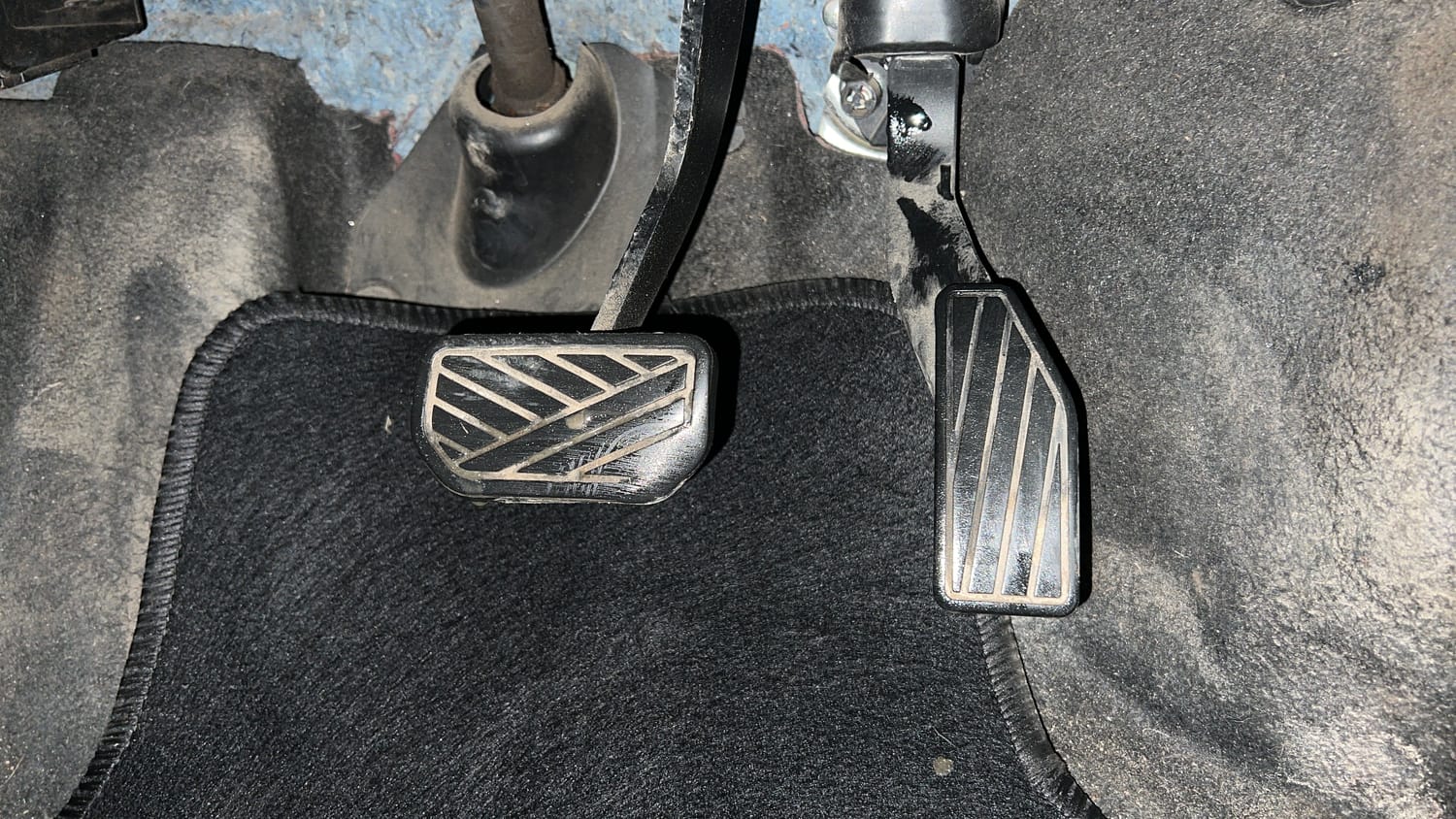 Used 2018 Maruti Suzuki Ignis [2017-2020] Zeta AMT Petrol Dual Tone Petrol Automatic interior PEDALS VIEW