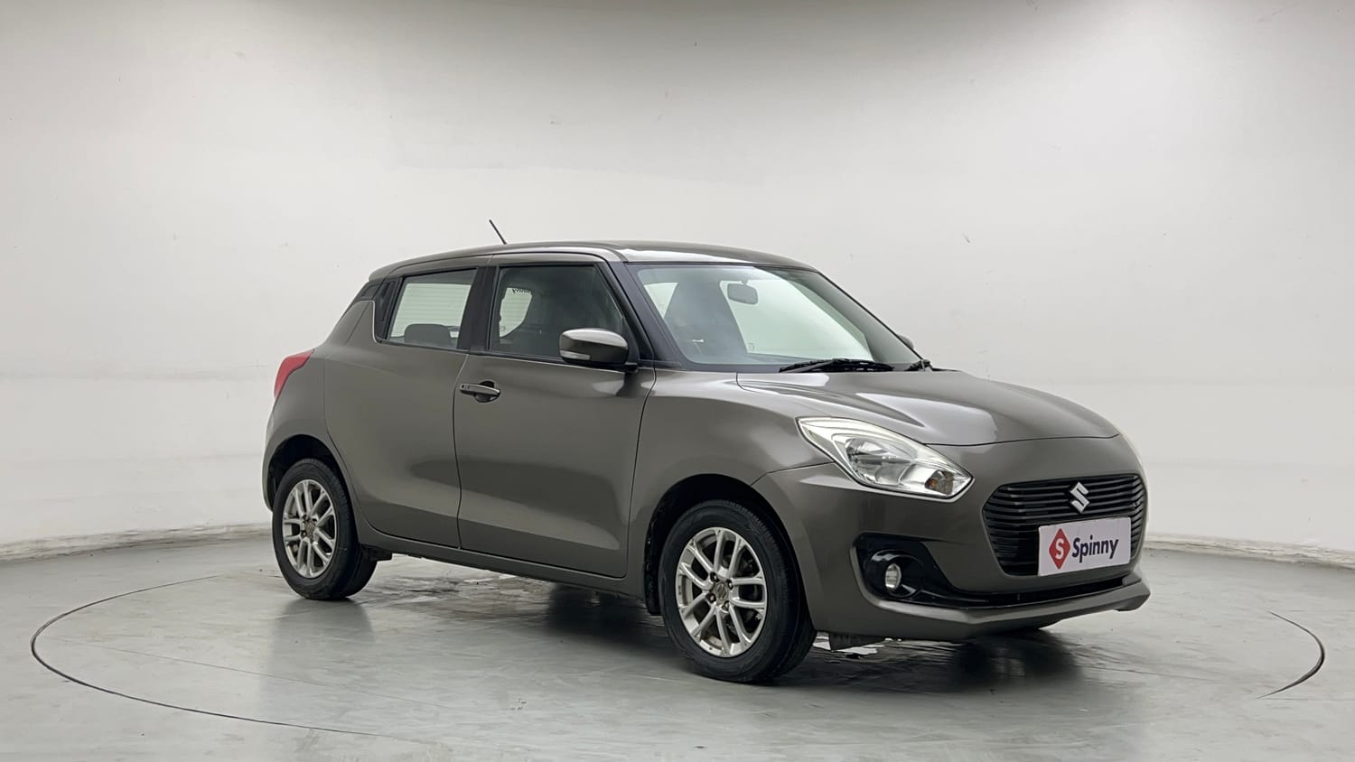 Used 2018 Maruti Suzuki Swift ZXi AMT Petrol Automatic exterior RIGHT FRONT CORNER VIEW