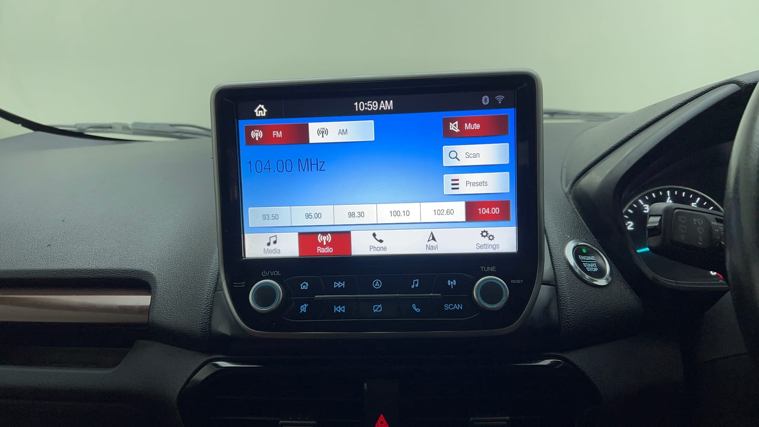 Used 2021 Ford EcoSport Thunder Edition Petrol Petrol Manual top_features Integrated (in-dash) music system