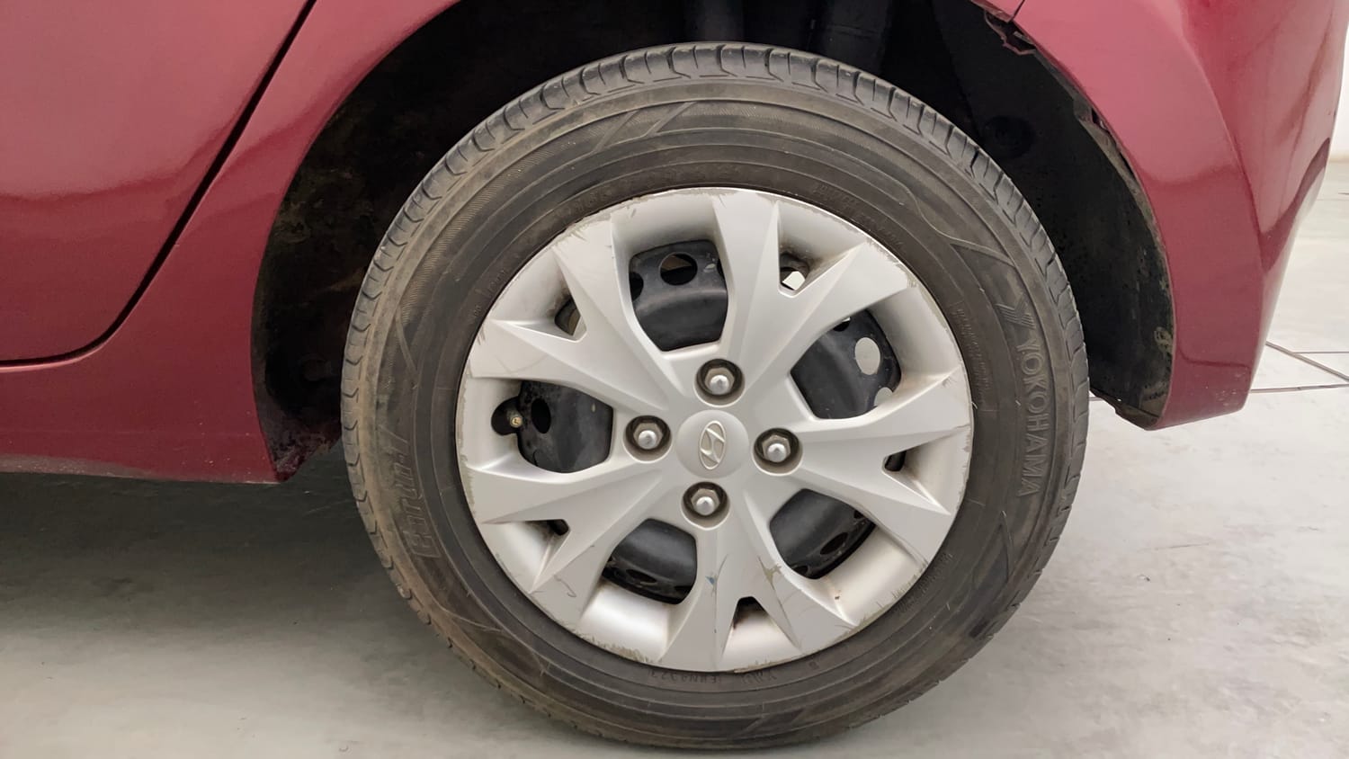 Used 2014 Hyundai Grand i10 Magna 1.2 Kappa VTVT Petrol Manual tyres LEFT REAR TYRE RIM VIEW