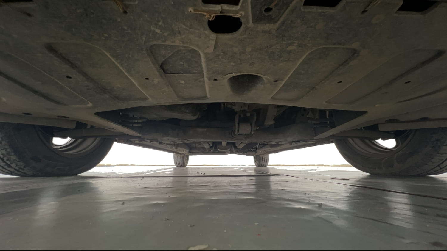 Used 2021 Hyundai i20 Sportz 1.2 MT Petrol Manual extra FRONT LEFT UNDERBODY VIEW