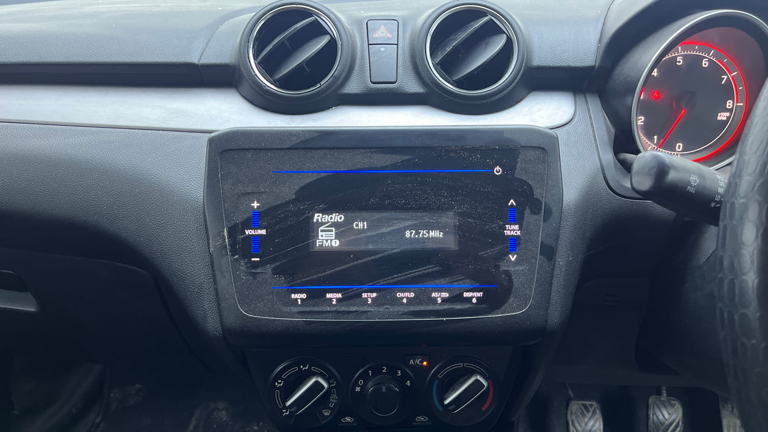 Used 2024 Maruti Suzuki Swift VXi Petrol Manual interior MUSIC SYSTEM & AC CONTROL VIEW