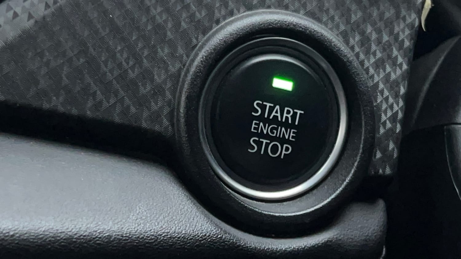 Used 2024 tata Nexon Fearless S 1.2 Revotron Petrol 7DCA Dual Tone Petrol Automatic top_features Keyless start