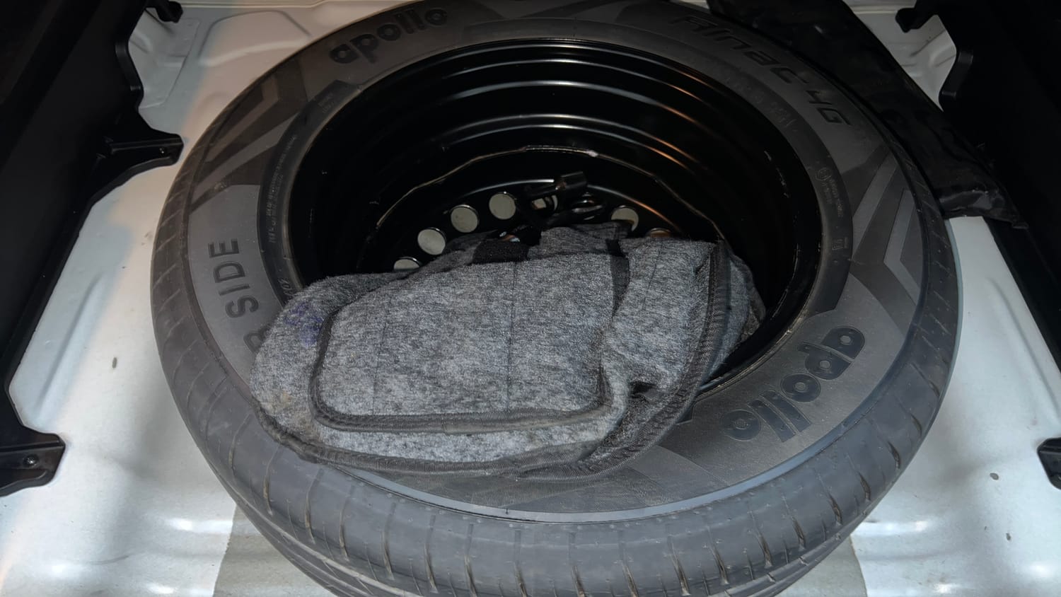 Used 2022 Hyundai Creta SX 1.5 Petrol Petrol Manual tyres SPARE TYRE VIEW