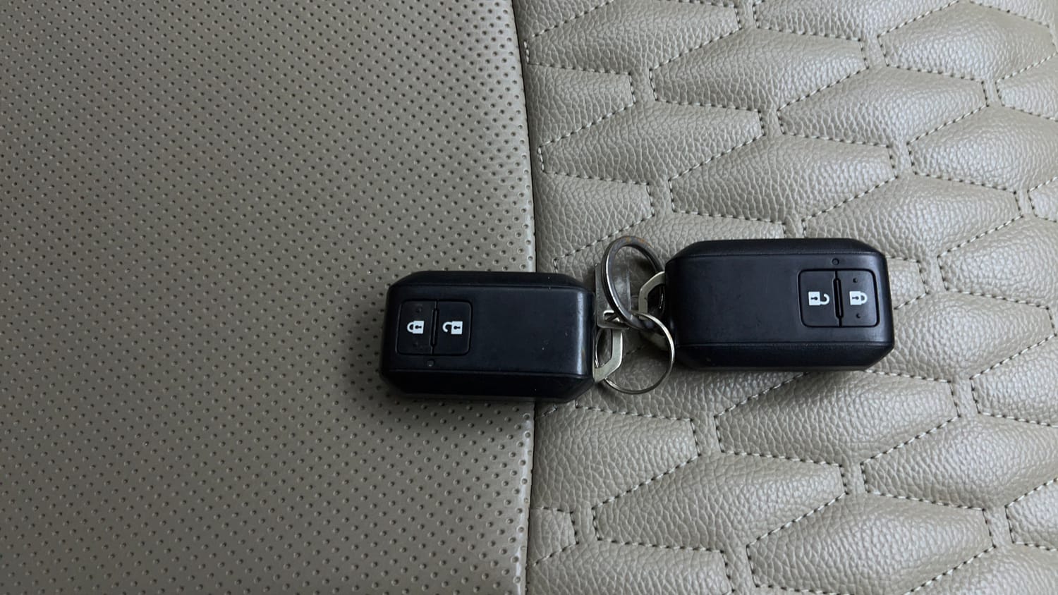 Used 2019 Maruti Suzuki New Ertiga ZXi Plus Petrol Manual extra CAR KEY VIEW
