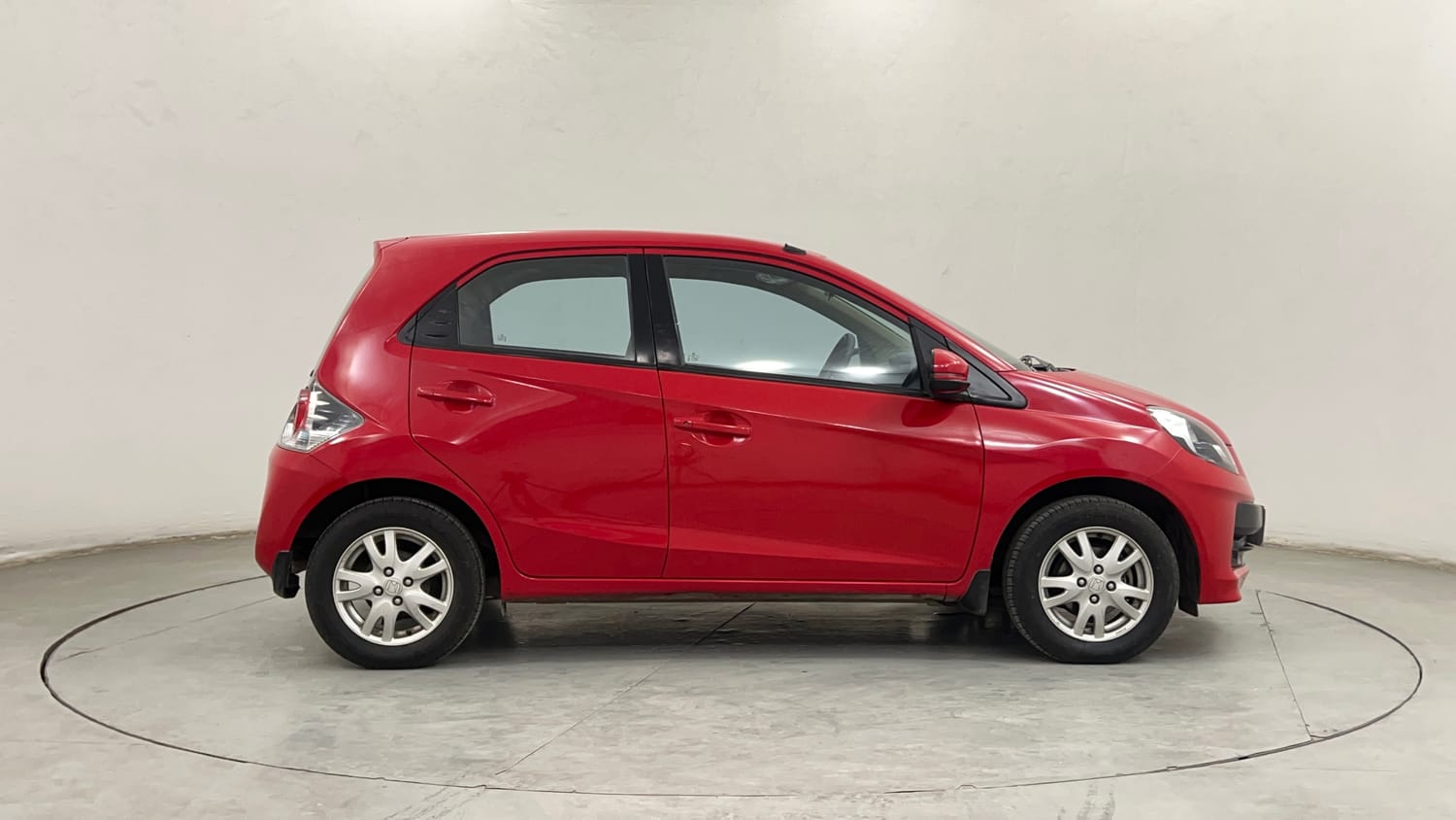 Used 2015 Honda Brio VX AT Petrol Automatic exterior RIGHT SIDE VIEW