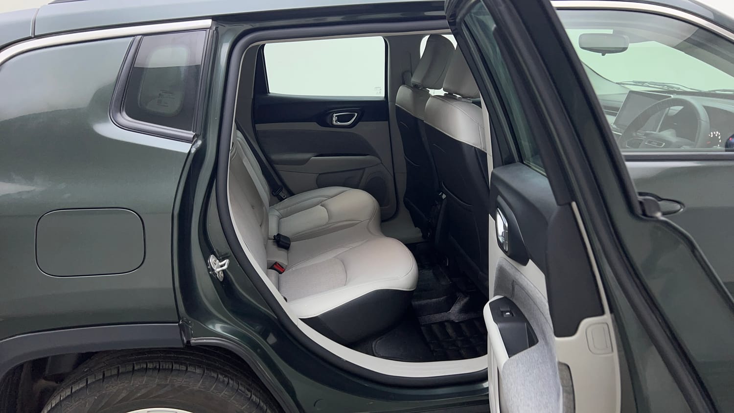 Used 2021 Jeep Compass Longitude (O) 1.4 Petrol DCT Petrol Automatic interior RIGHT SIDE REAR DOOR CABIN VIEW