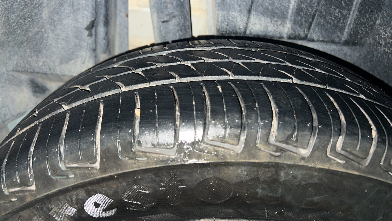 Used 2018 Maruti Suzuki Dzire ZXi Plus Petrol Manual tyres RIGHT REAR TYRE TREAD VIEW