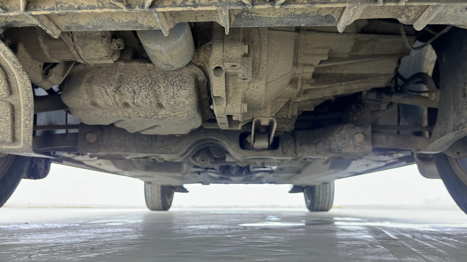 Used 2020 Volkswagen Polo Comfortline 1.0L (P) Petrol Manual extra FRONT LEFT UNDERBODY VIEW