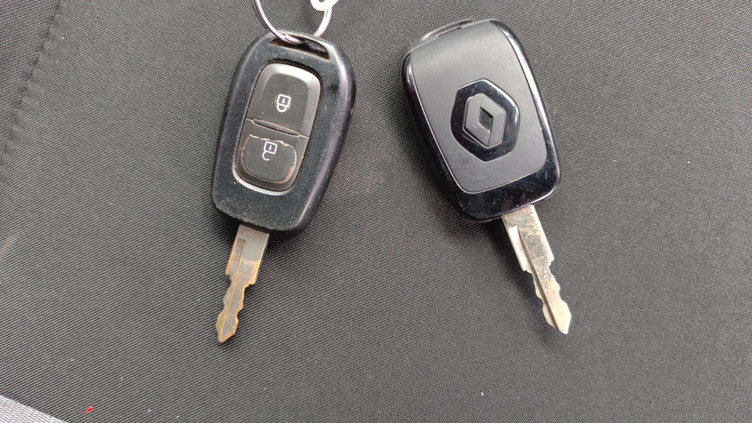 Used 2022 Renault Kwid RXT 1.0 AMT Petrol Automatic extra CAR KEY VIEW